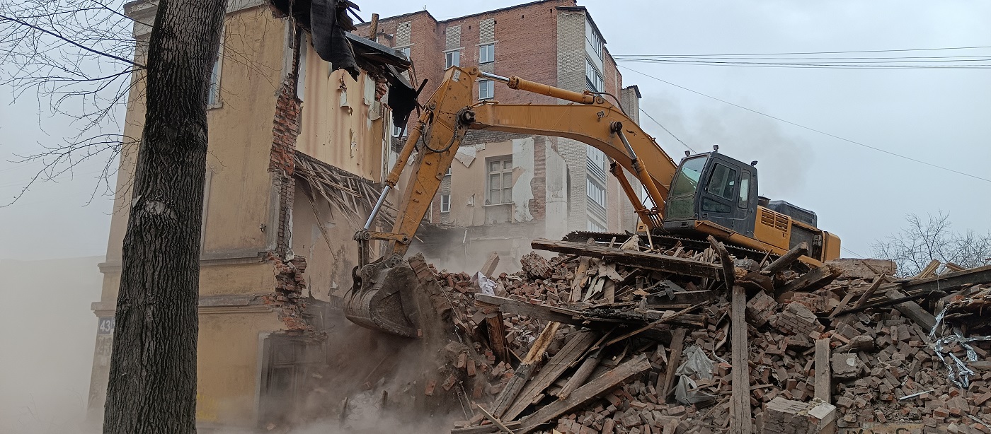 Услуги по сносу и демонтажу старых домов, строений и сооружений в Курчатове