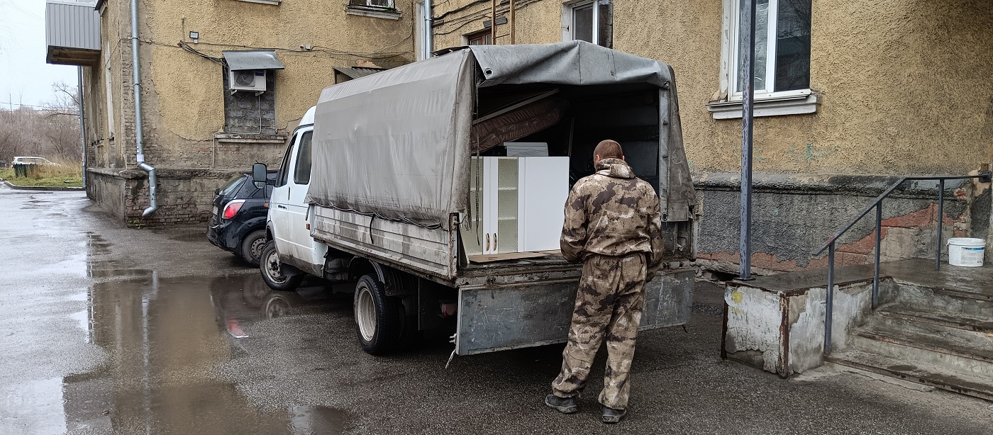 Квартирные перевозки. Погрузка мебели в Газель в Курской области