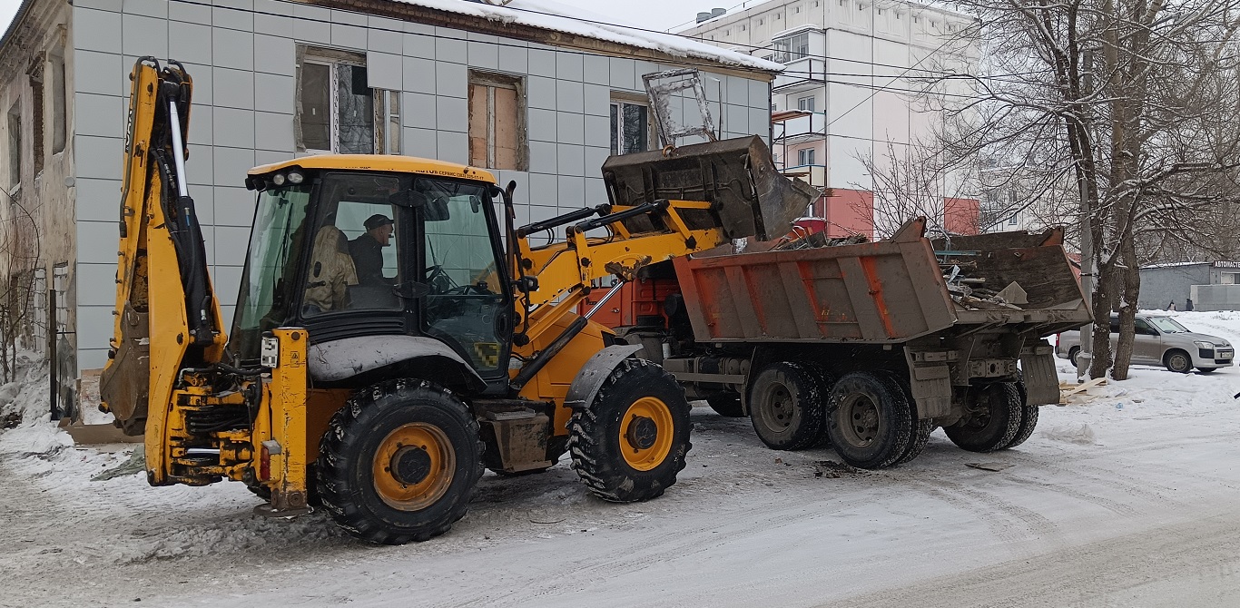 Уборка и вывоз строительного мусора, ТБО с помощью экскаватора и самосвала в Обояни